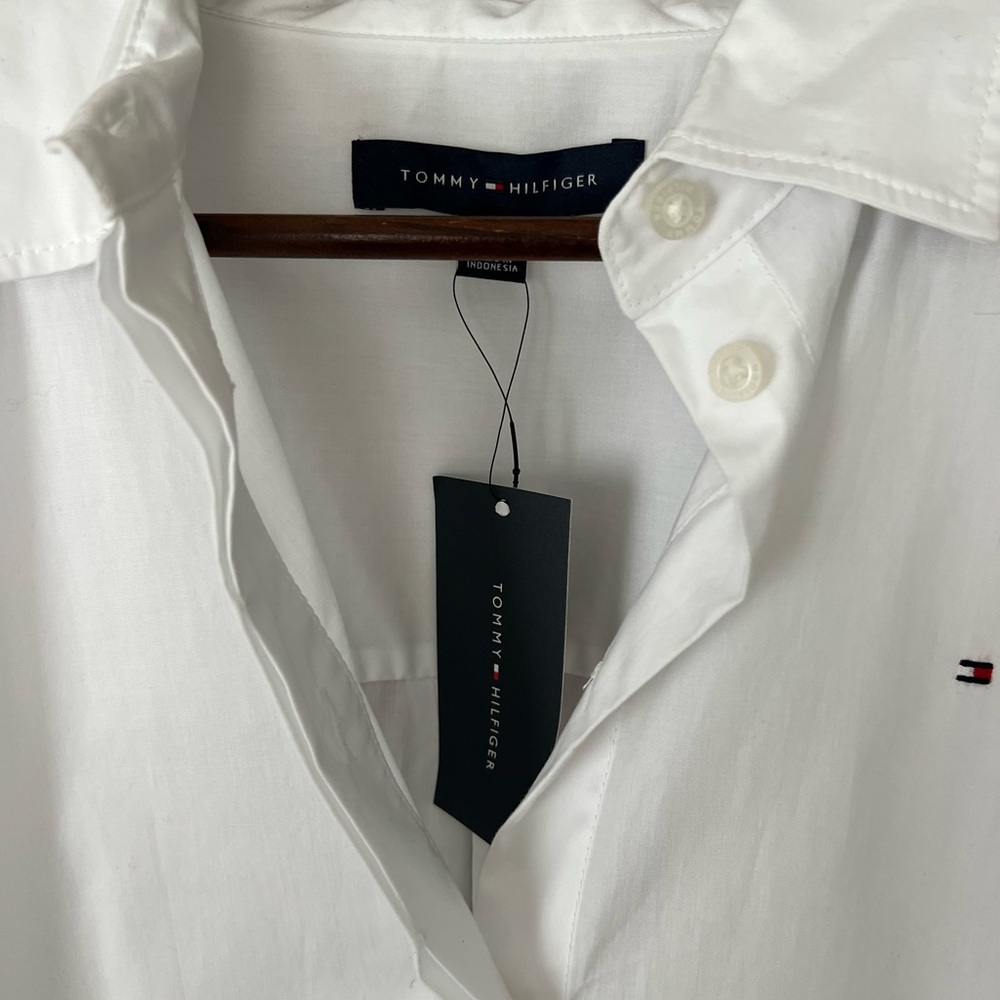 Tommy Hilfiger Women’s White button down Shirt NWT